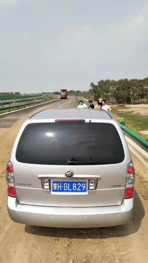 包含内蒙古自治区锡林郭勒盟乌拉盖管理区管委会今冬无新增死亡病例的词条