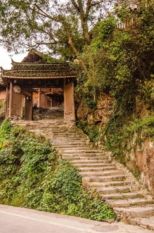 【贵州黔东南苗族侗族自治州什么时候可以封城_贵州黔东南疫情2021返乡通知】