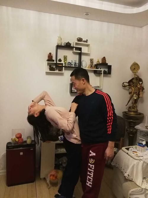 久久草视频：久久草视频实测推荐V.21.76.69.90