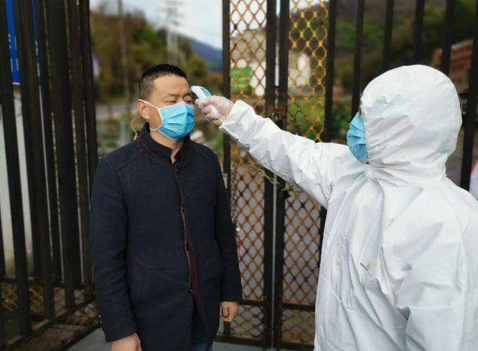 【专家:湖北省十堰市竹山县每年或现多个感染高峰_十堰竹山最新疫情】