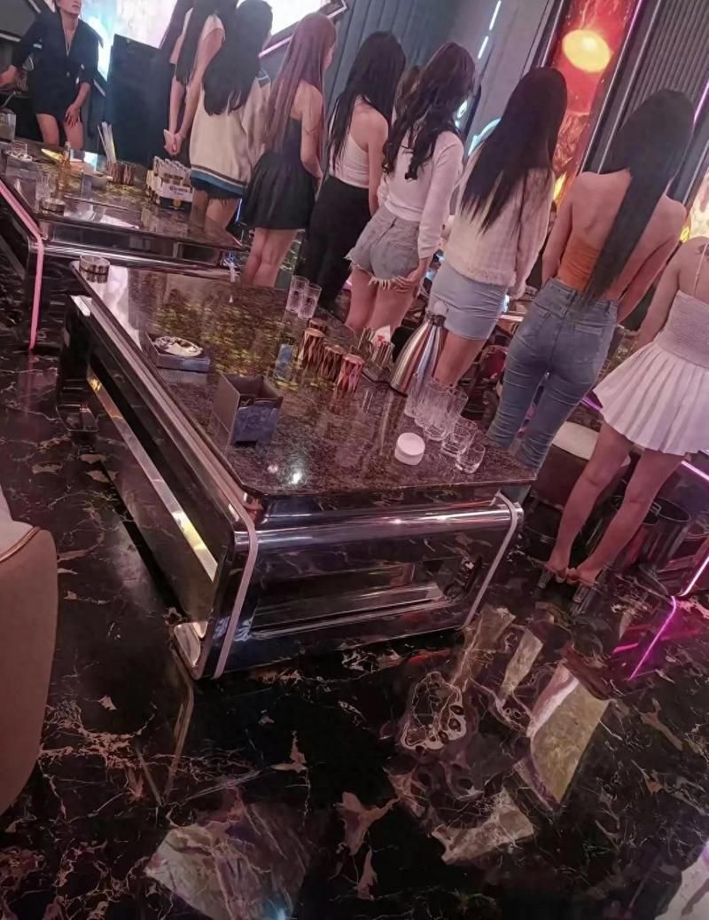 夜生活的女人/我来教大家夜生活的女人