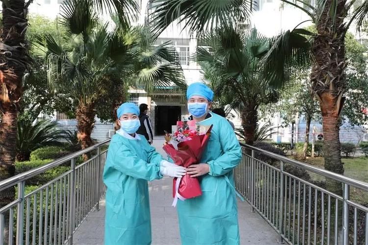 湖南湘西土家族苗族自治州凤凰县新增10例死亡病例，涉及蒸湘区:湘西州凤凰县新冠疫情