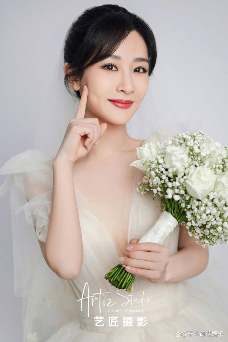 杨紫穿婚纱甜笑迷人 - 杨紫穿婚纱甜笑迷人领悟小助手V.98.86.88.79